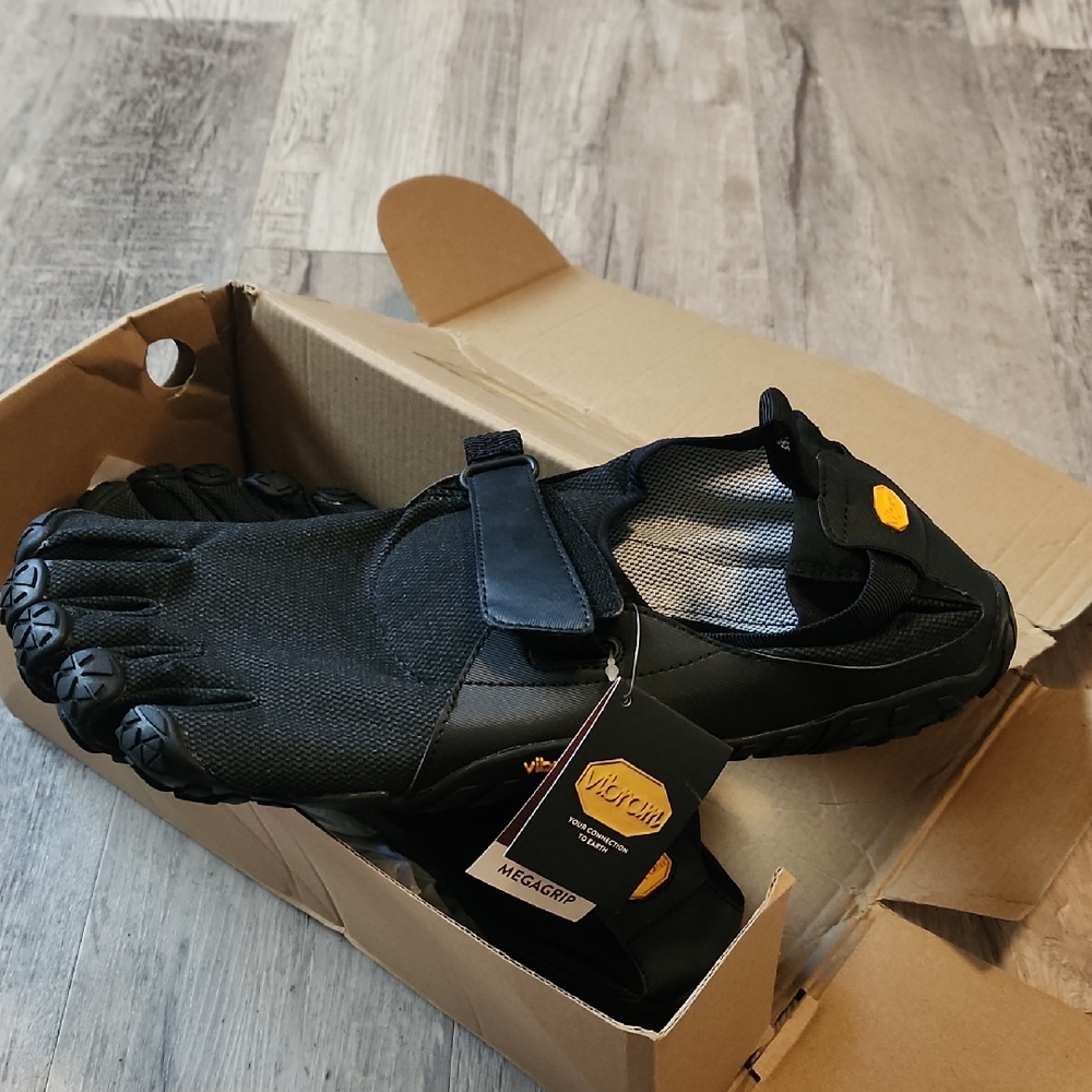Vibram FiveFingers Black Minimalist Shoes